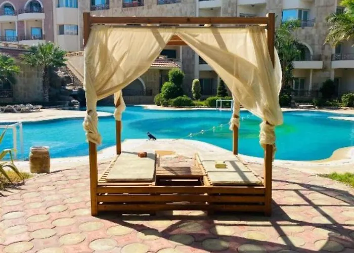 Royal Serviced 4*