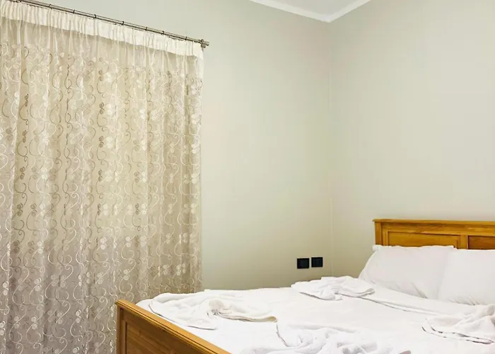 Royal Serviced 4* Gurdaka